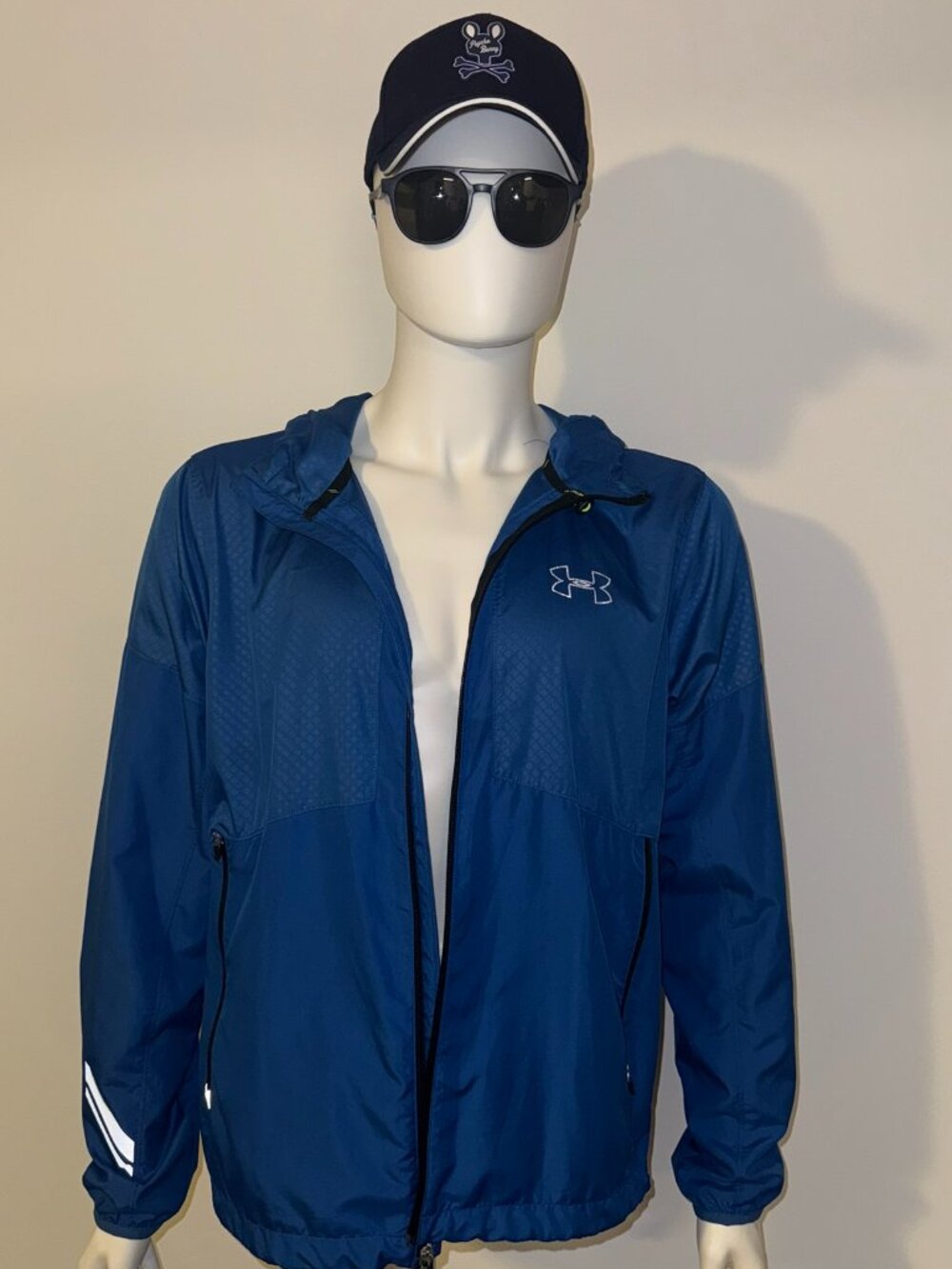 Under Armour Hoodie All Season Gear Lightweight Jacket Size Large Coupe Normale